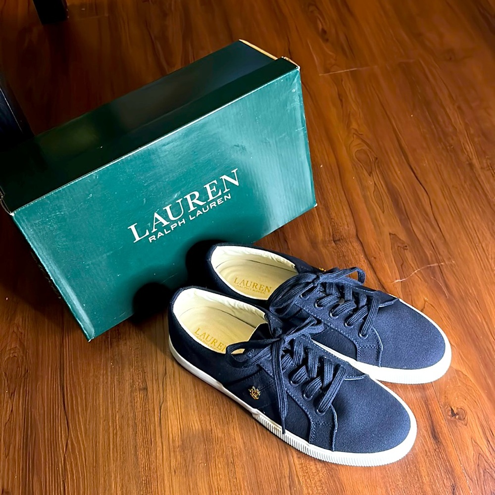 Lauren (Ralph Lauren)